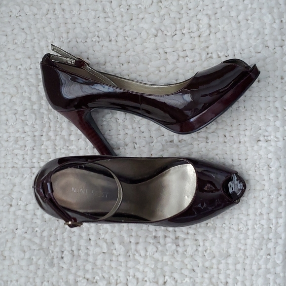 Heels - Picture 8 of 9